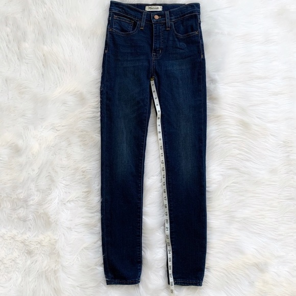 MADEWELL Dark Wash 9” Skinny Jeans! - Picture 2 of 6
